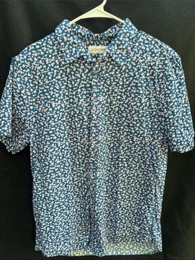 Light Blue Floral Short-Sleeve Button-Down Shirt by Egard West